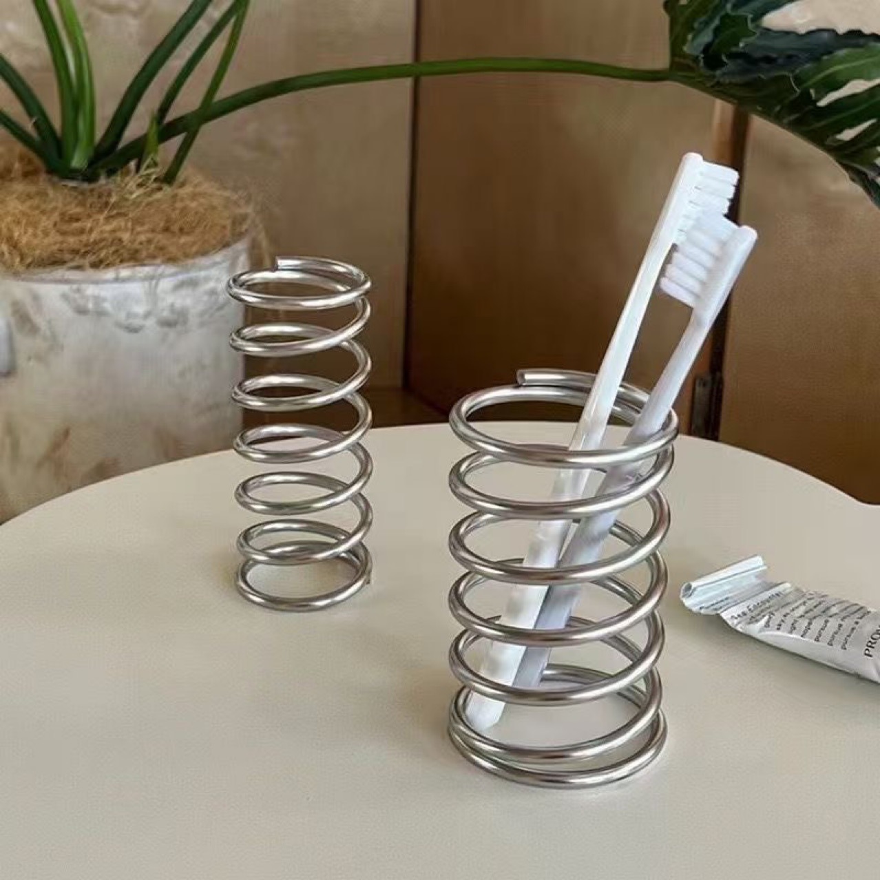 Soporte de cepillo de dientes  - Tiny Home Bathroom Kit reseña y precio